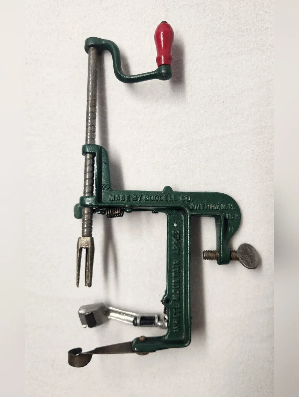 Vintage 50s White Mountain Apple Peeler Corer Slicer Goodell Co Green Cast Iron
